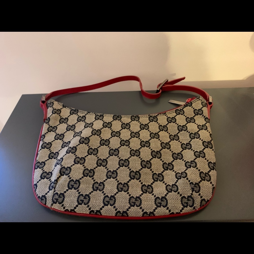 Authentic Gucci Shoulder Bag Pochette